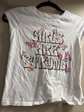 Gap girls tee with butterflies